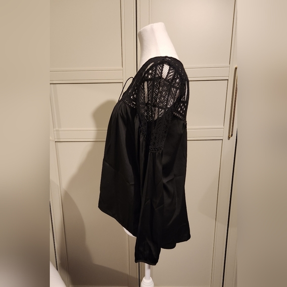 COPY - Abercrombie and Fitch Boho Top Black - Picture 4 of 5